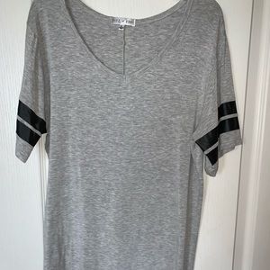 BKE grey short sleeve tee
